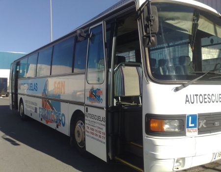 Carnet de autobus, D, autoescuela en Granada