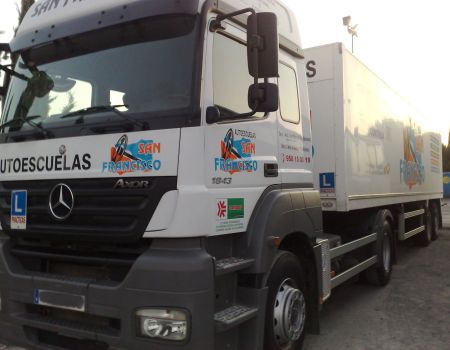 carnet camion , c, autoescuela en Granada